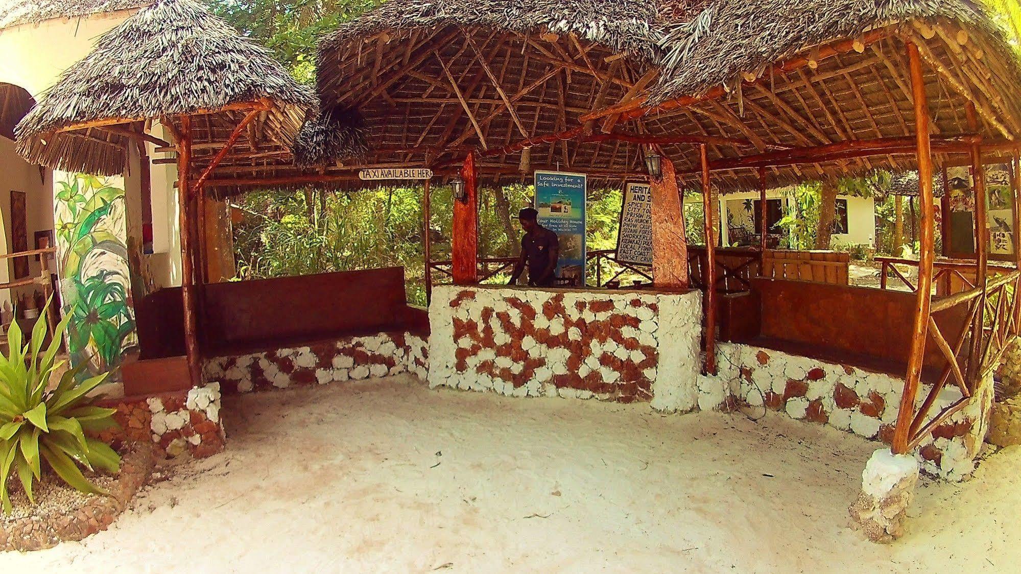 Waikiki Resort Pwani Mchangani Exterior foto